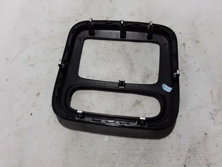 Opel Vivaro (2014 - 2018) 682604006R Отделка внутренней панели салона — фото 3