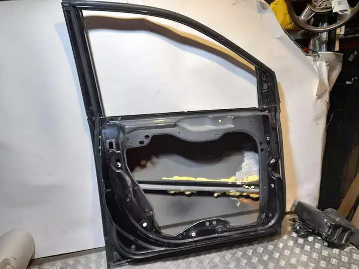 Volkswagen Routan (2008 - 2014) Дверь — фото 5