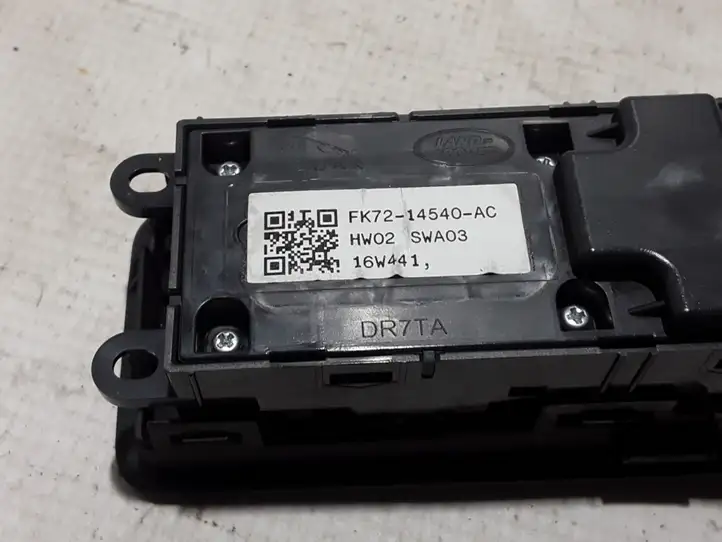 Land Rover Discovery Sport (2014 - 2019) FK7214540AC Блок кнопок стеклоподъемников — фото 2