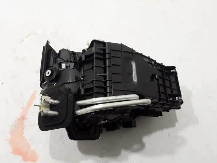 Land Rover Discovery Sport (2014 - 2019) FK7219B555BF Комплект системы вентиляции салона — фото 3