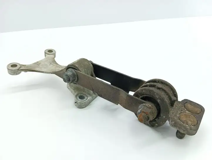 Volvo XC90 (2002 - 2006)   Подушка коробки передач