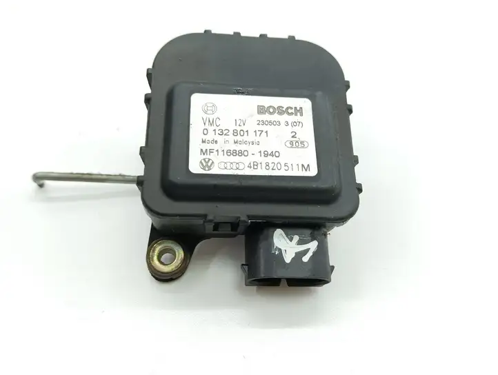 Audi A6 S6 C5 4B (2001 - 2004) 0132801171 Двигатель задвижки потока воздуха — фото 2