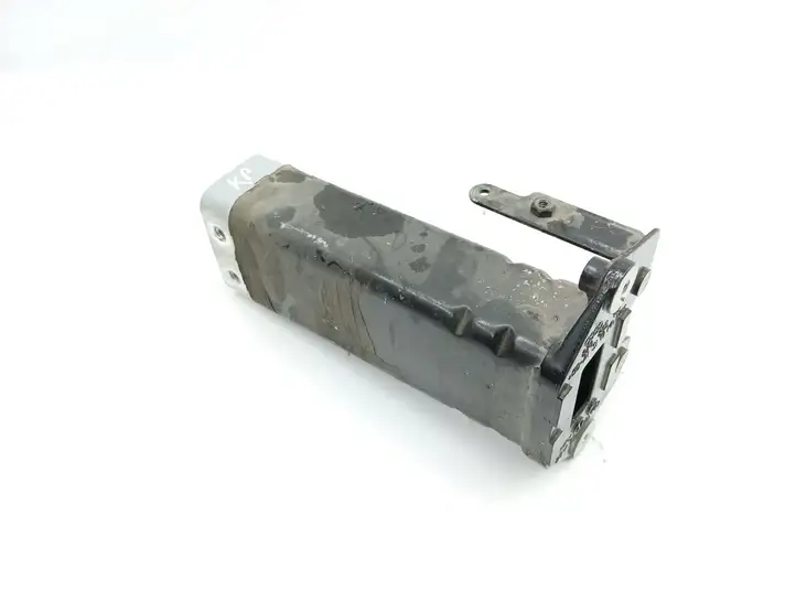 Audi  (1999 - 2007)  8Z0805119 Передний aмортизатор бампера