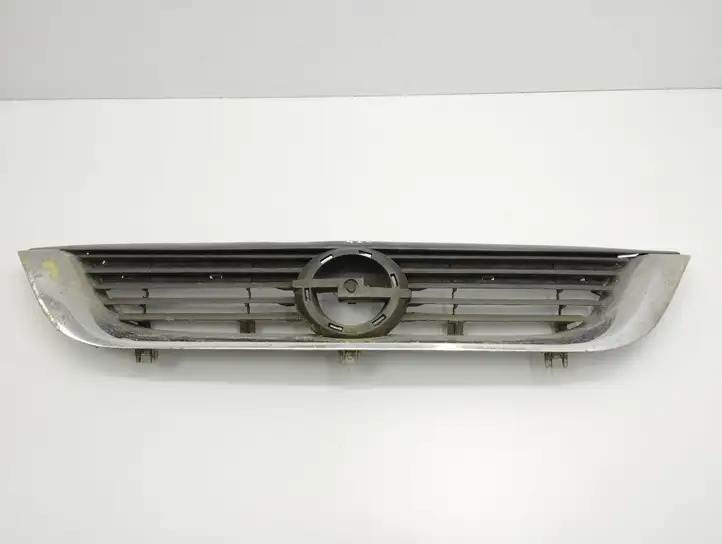 Opel Vectra B (1999 - 2002) Верхняя решетка радиатора — фото 1