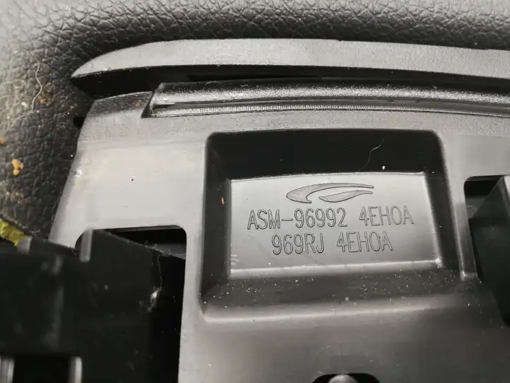 Nissan Qashqai (2013 - 2017) 969RJ4EH0A Прочие детали салона — фото 3