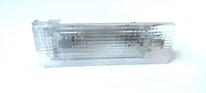 Volkswagen PASSAT B6 (2005 - 2010)  7L6947101A Другой фонарь салона