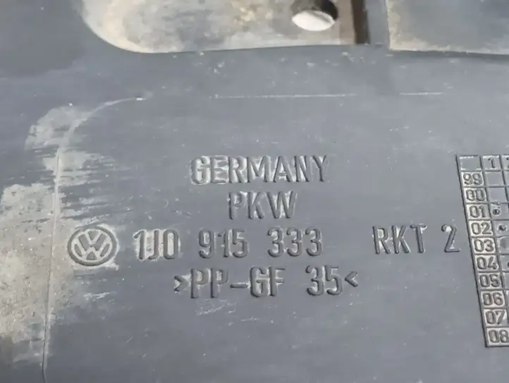 Volkswagen Golf IV (1998 - 2005) 1J0915333 Площадка аккумулятора — фото 4