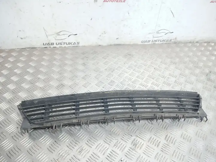 Opel Combo C (2001 - 2005) 13120833 Нижняя решетка переднего бампера — фото 1
