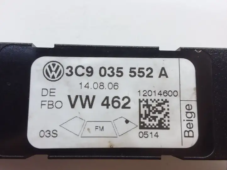 Volkswagen PASSAT B6 (2005 - 2010) 3C9035552A Усилитель антенны — фото 4