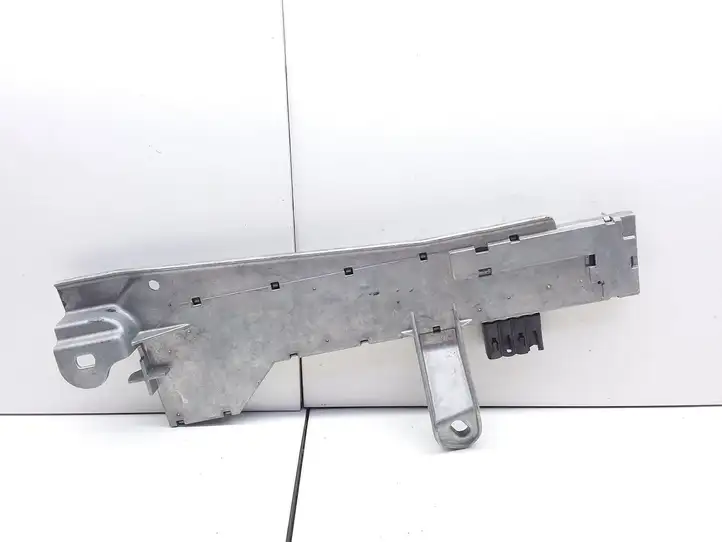 Mercedes-Benz E W211 (2002 - 2009) 4019104360A Усилитель антенны — фото 2