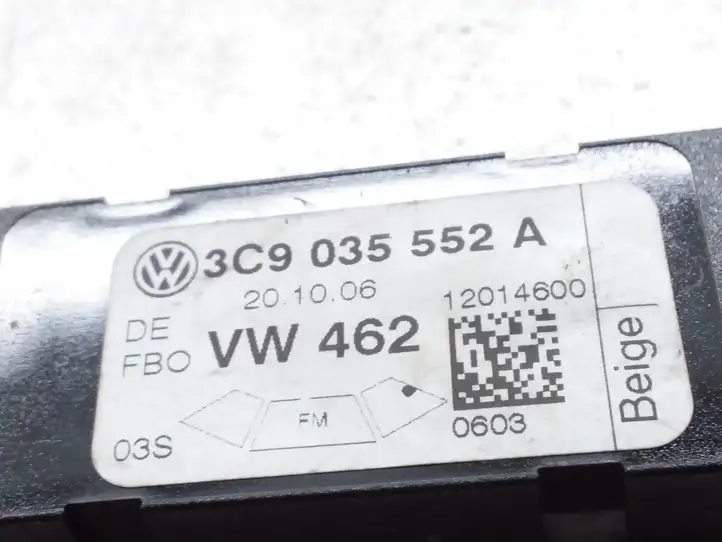 Volkswagen PASSAT B6 (2005 - 2010) 3C9035552A Усилитель антенны — фото 3