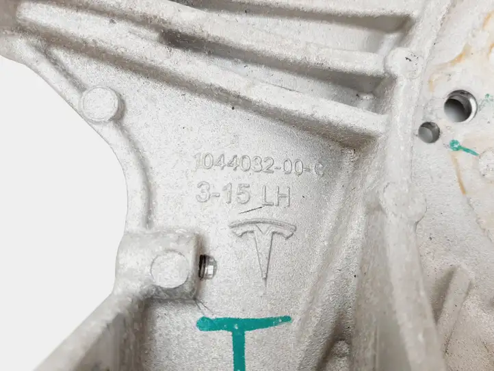 Tesla Model Y (2019 - 2024) 104437100D Опорный подшипник амортизатора — фото 4