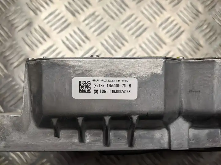 Tesla Model X (2015 - 2021) 165500070H Блок управления двигателем (ECU) — фото 5