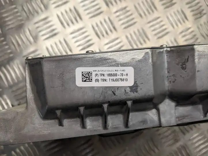 Tesla Model S (2016 - 2021) 165500070H Блок управления двигателем (ECU) — фото 5