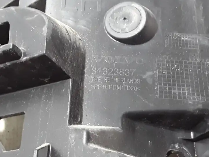 Volvo S60 (2013 - 2018) 31323837 Кронштейн заднего бампера — фото 2