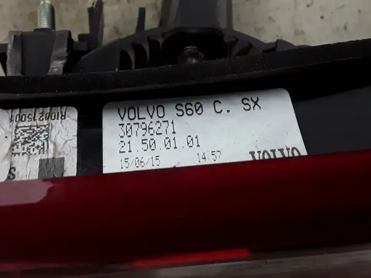 Volvo S60 (2013 - 2018) 30796271 Задний фонарь в крышке багажника — фото 2