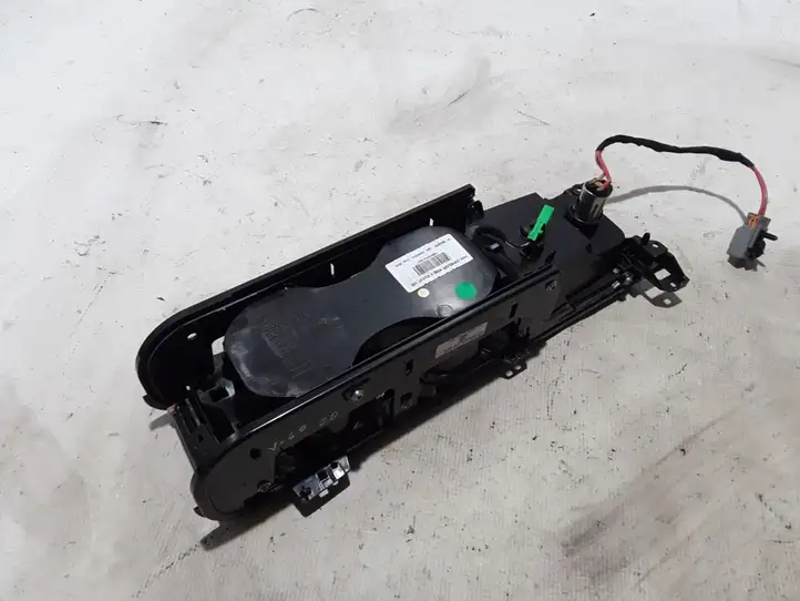 Volvo V60 (2018 - ) 31469622 Прочие детали салона — фото 2
