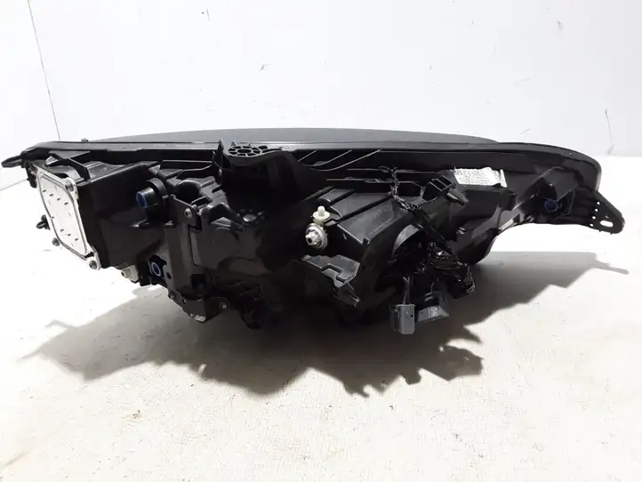 Volvo V60 (2018 - ) 32365339 Передняя фара — фото 6