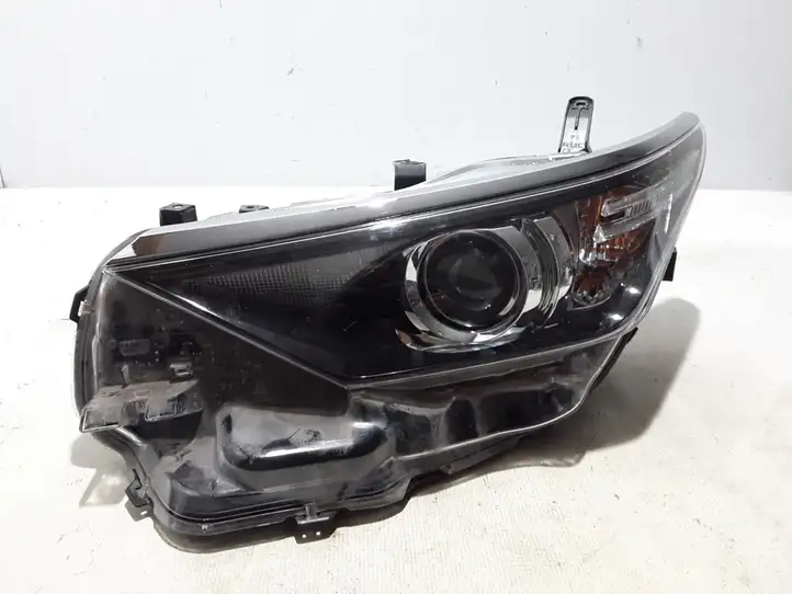 Toyota Auris E180 (2012 - 2018) 8115002K30 Передняя фара — фото 1