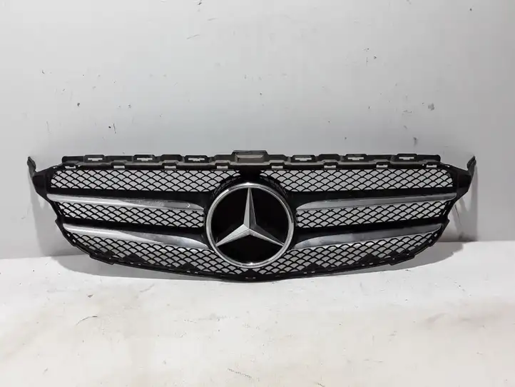 Mercedes-Benz C W205 (2014 - 2021) A2058800183 Передняя решетка — фото 1