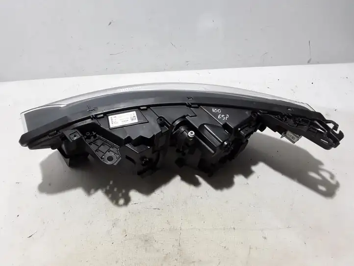 Renault Espace V (RFC) (2015 - 2019) 260101765R Передняя фара — фото 5