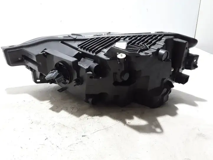 Volvo XC60 (2017 - ) 32342507 Передняя фара — фото 3
