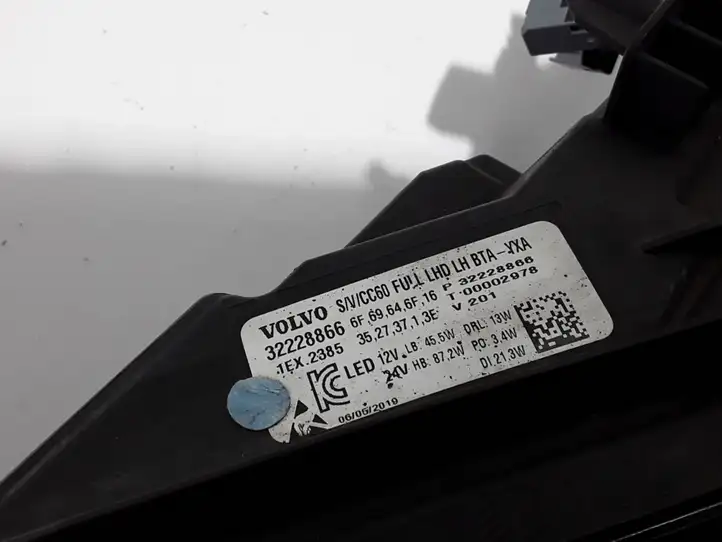 Volvo S60 (2018 - ) 32228866 Передняя фара — фото 6