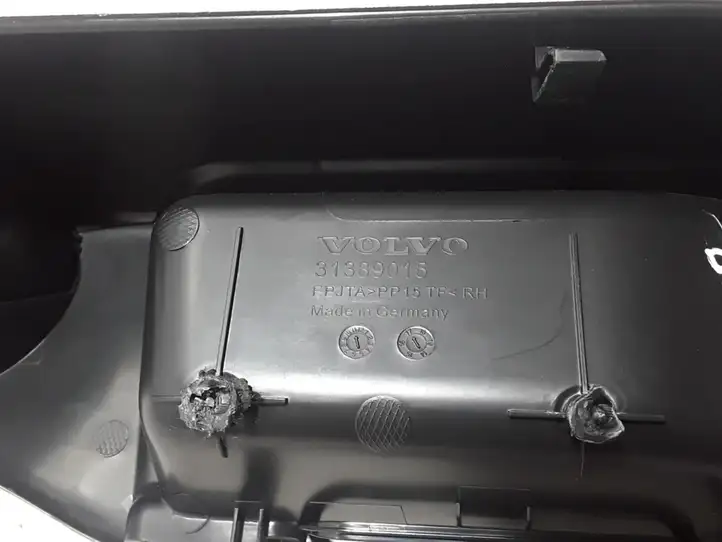 Volvo XC90 (2014 - 2019) 31389015 Прочая отделка багажника — фото 3