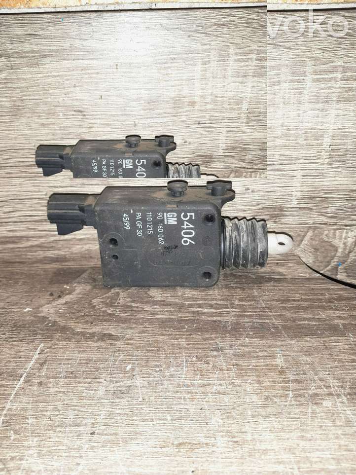 Opel Astra (1998 - 2004)  90460062 Двигатель центрально замка