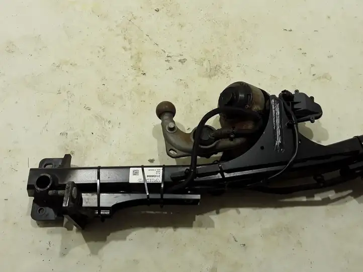 Volvo XC40 (2017 - ) 31458008 Комплект буксировочного крюка — фото 3