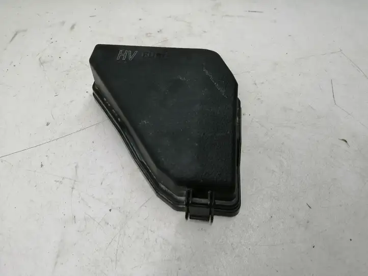 Toyota Yaris (2014 - 2019) 8266252791 Крышка ящика предохранителей — фото 4