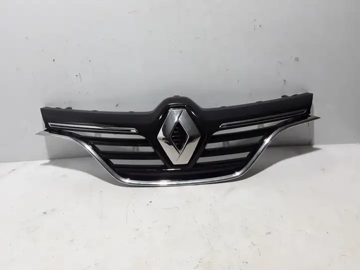 Renault Megane III (2009 - 2016) 622562805R Передняя решетка — фото 1