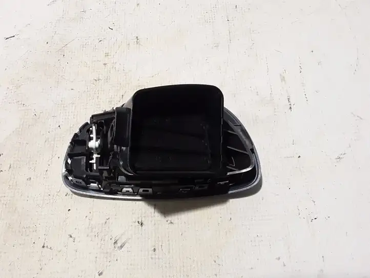 Renault Espace V (RFC) (2015 - 2019) 687605833R Боковой воздушный дефлектор — фото 4