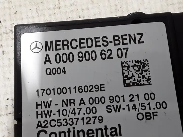 Mercedes-Benz GLA W156 (2013 - 2017) A0009006207 Блок управления топливным насосом — фото 3