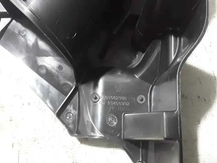 Renault Trafic III (X82) (2014 - ) 960155230R Детали воздухозаборника — фото 2