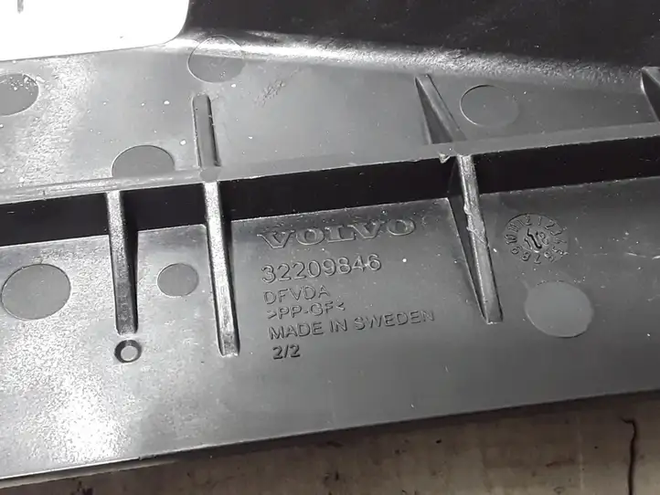 Volvo XC40 (2017 - ) 32209846 Другая часть кузова — фото 3