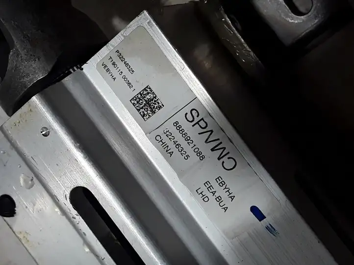 Volvo XC40 (2017 - ) 32246325 Кардан рулевого вала — фото 2