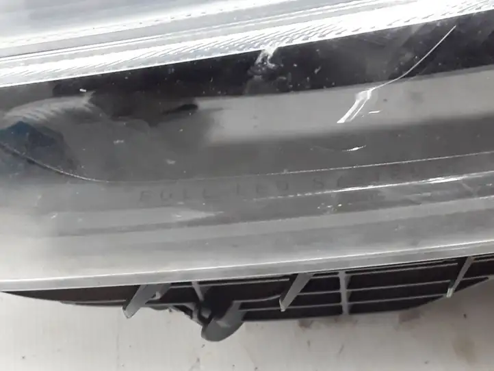 Volvo XC60 (2017 - ) 32342516 Передняя фара — фото 2