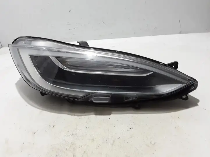 Tesla Model S (2016 - 2021) 105817000 Передняя фара — фото 1