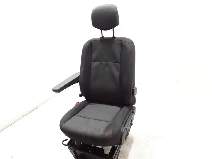 Renault Master III (2010 - ) Переднее сиденье водителя — фото 1