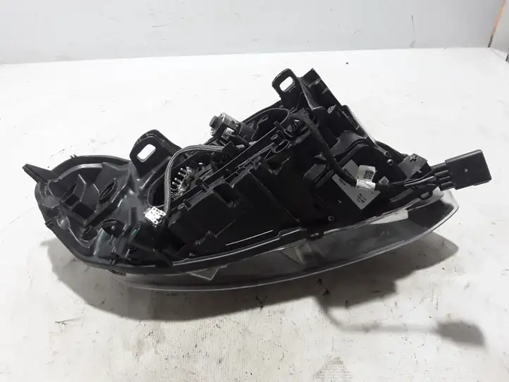 Volvo XC60 (2013 - 2017) 31420249 Передняя фара — фото 7