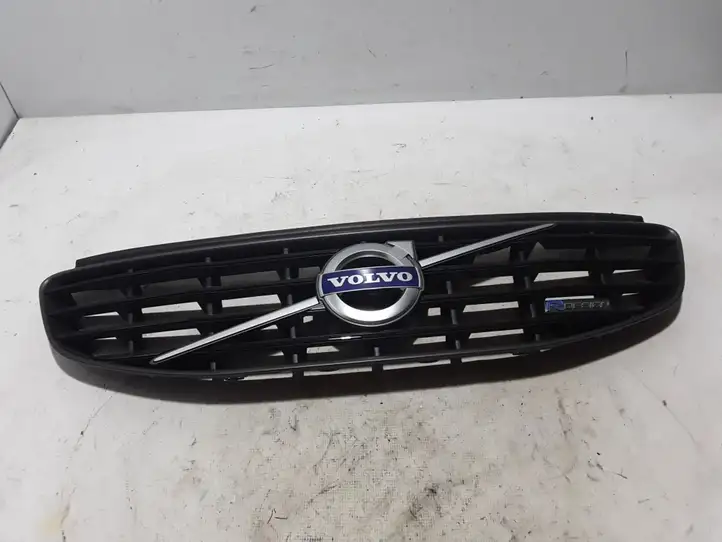 Volvo XC60 (2013 - 2017) 31333832 Передняя решетка — фото 1