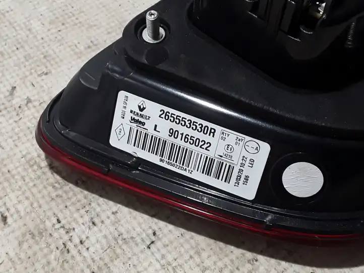 Renault Kadjar (2018 - ) 265553530R Задний фонарь в крышке багажника — фото 2