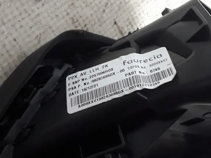 Peugeot 208 (2019 - ) 98283685DX Боковой воздушный дефлектор — фото 2