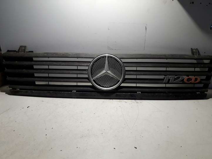 Mercedes-Benz Vito Viano W638 (1996 - 2003)   Передняя решётка