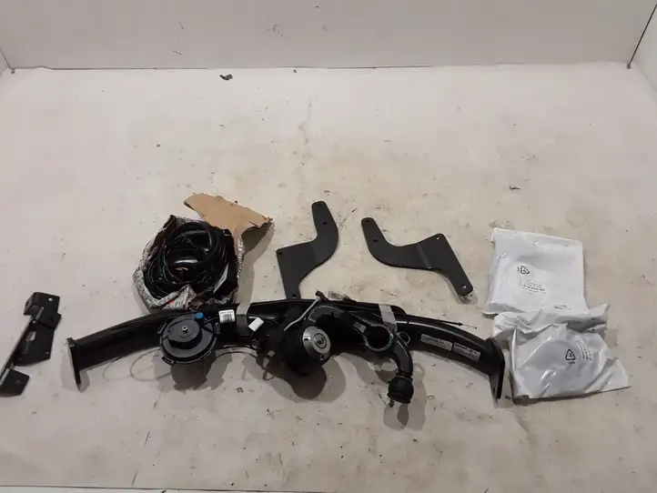 Renault Kadjar (2018 - ) 8201428468 Комплект буксировочного крюка — фото 1