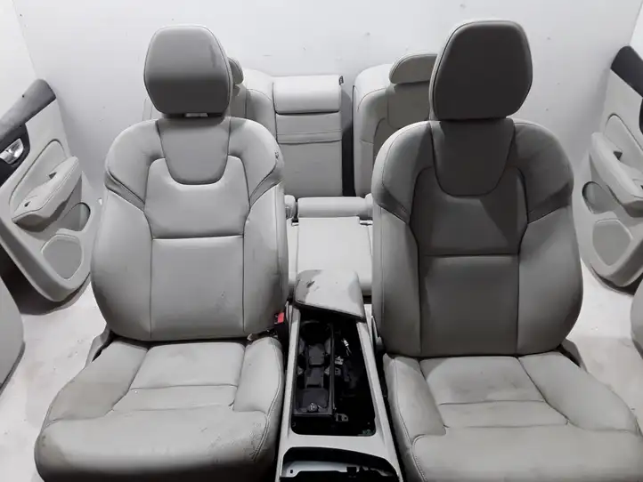 Volvo S60 (2018 - ) Комплект салона — фото 2