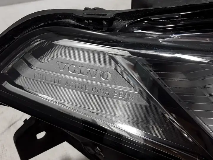 Volvo XC90 (2014 - 2019) 32228689 Передняя фара — фото 3