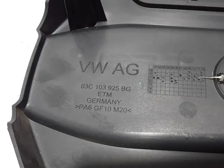 Audi A1 (2010 - 2014) 03C103925BG Крышка двигателя декоративная — фото 2