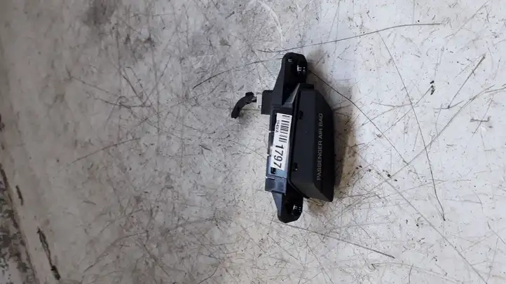 Chevrolet Aveo (2011 - 2015) 1797 Включатель надувной подушки для пассажира — фото 1